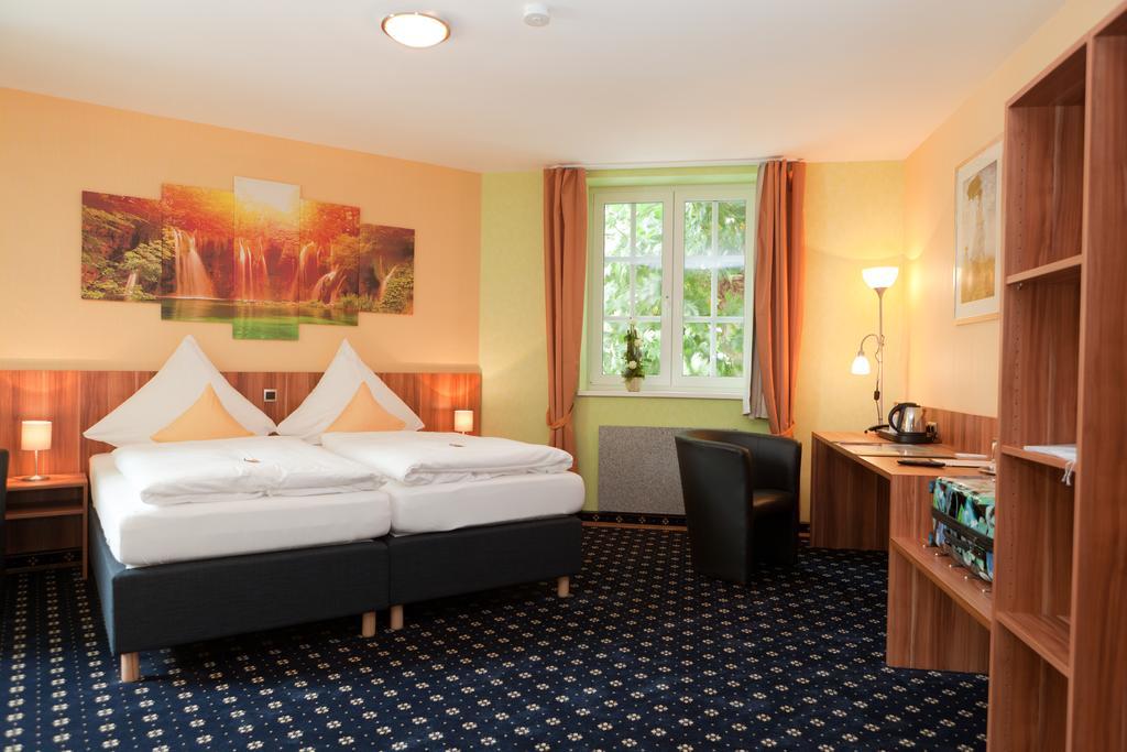 Hotel Deutscher Hof Babenhausen  Ruang foto