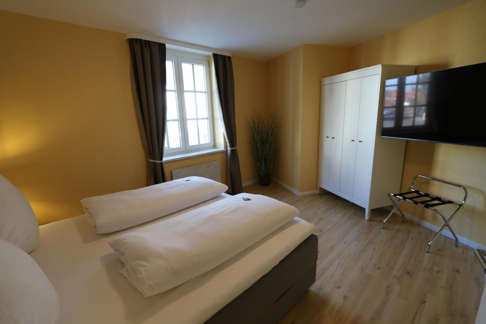 Hotel Deutscher Hof Babenhausen  Bagian luar foto