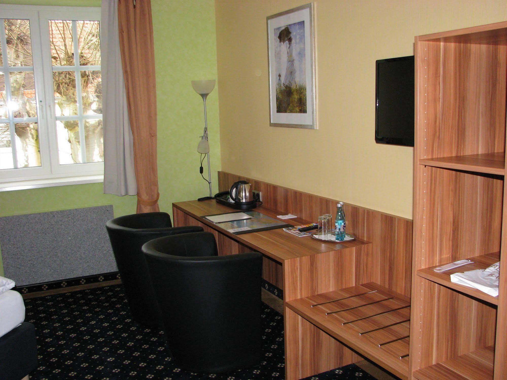 Hotel Deutscher Hof Babenhausen  Bagian luar foto