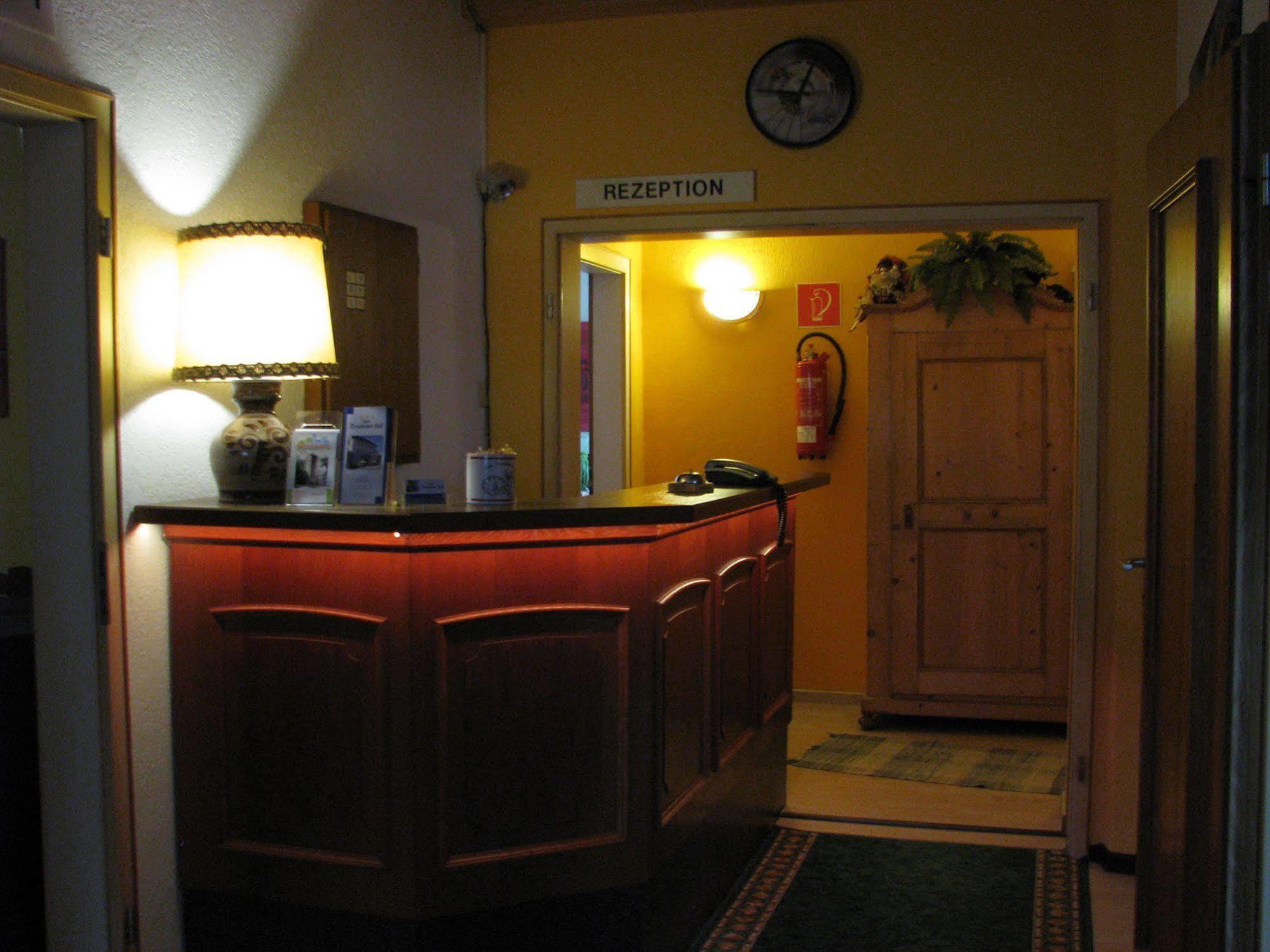 Hotel Deutscher Hof Babenhausen  Bagian luar foto